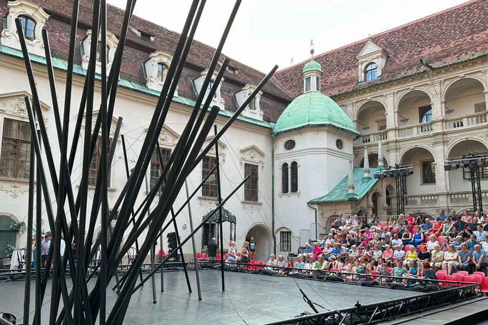 LaStrada24 Bühne Lesliehof